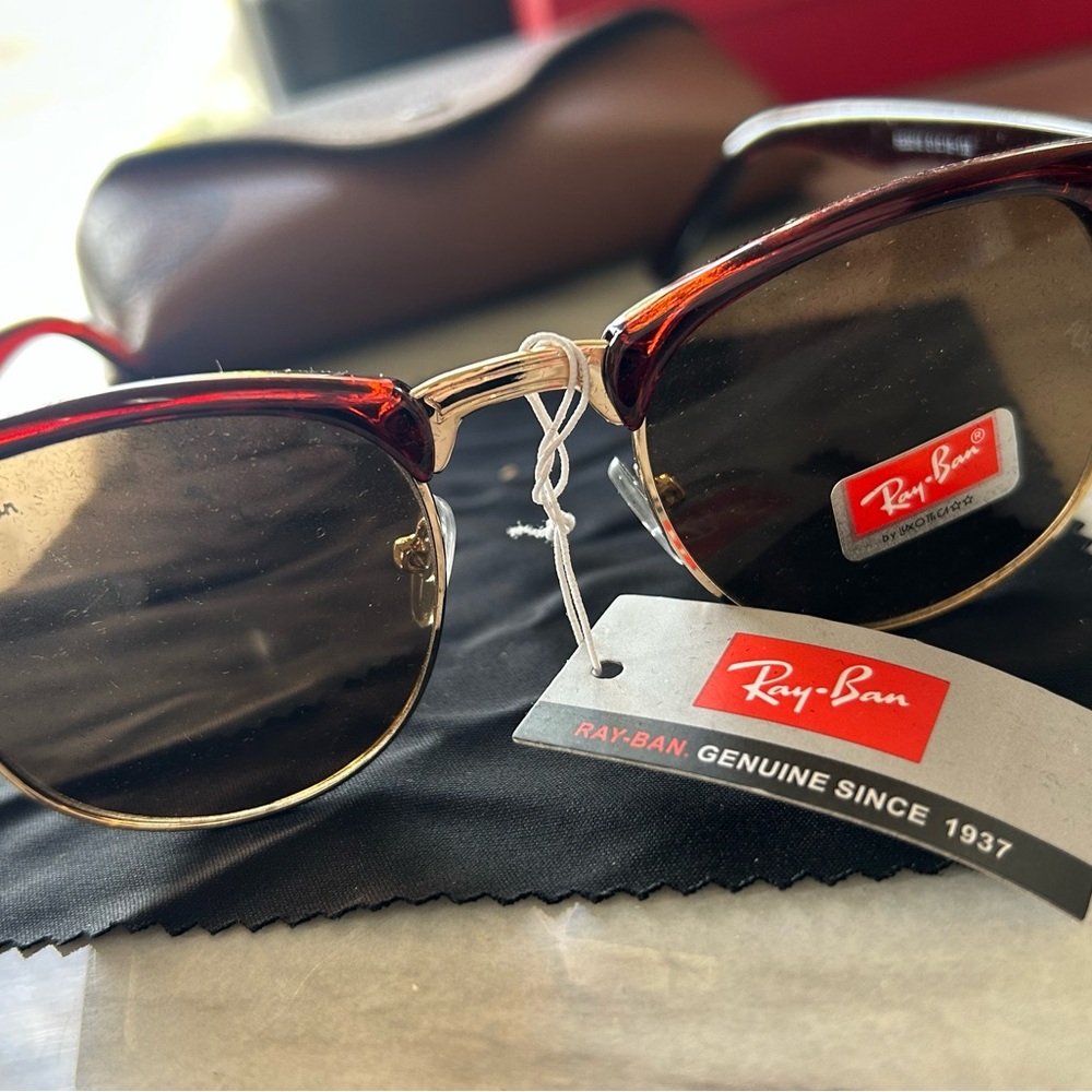 USED Ray-Ban Tortoise and Gold Sunglasses - Picture 3 of 6